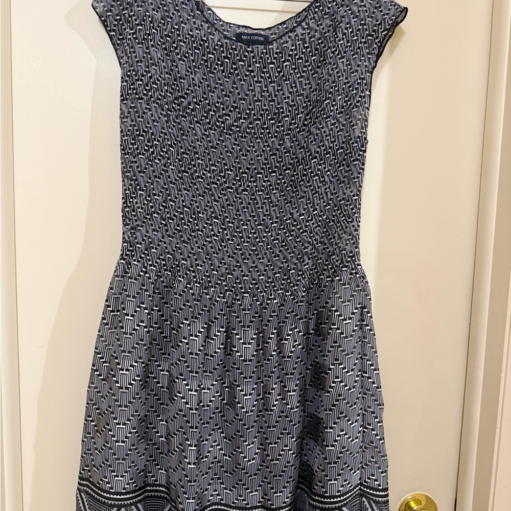 Max Edition Geometric Print Dress Black White Cap Sleeve Smocked Waist XL